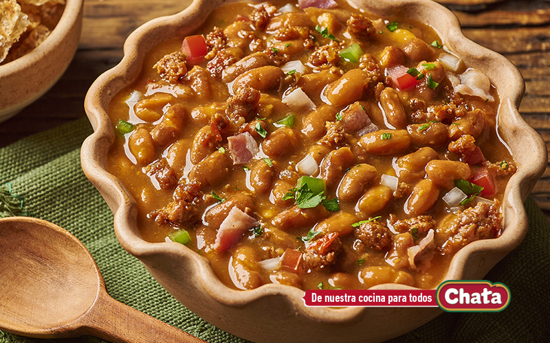 Anímate a preparar la receta de frijoles puercos con productos Chata