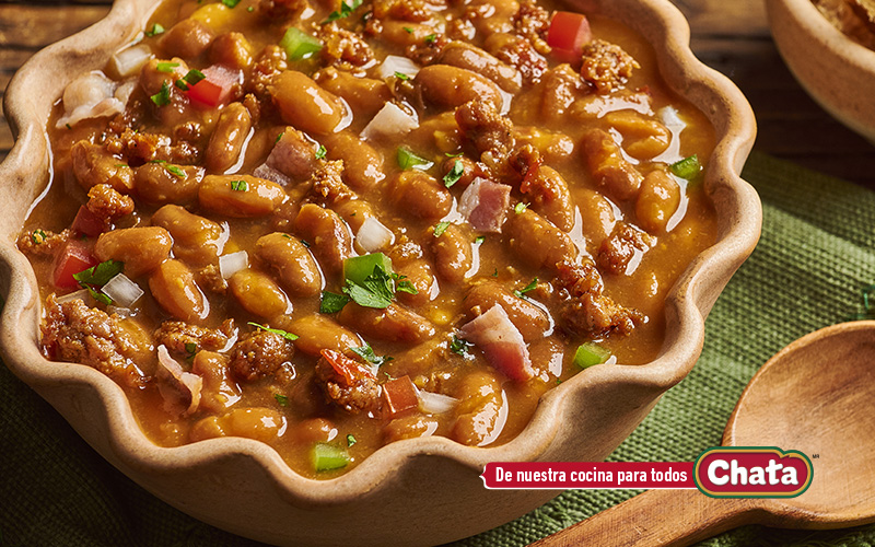 Te compartimos la receta de frijoles puercos con Producto Chata, te encantarán