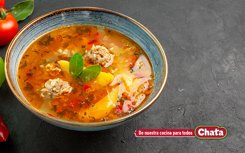 Paso a paso de la receta de caldo tlalpeño con Productos Chata